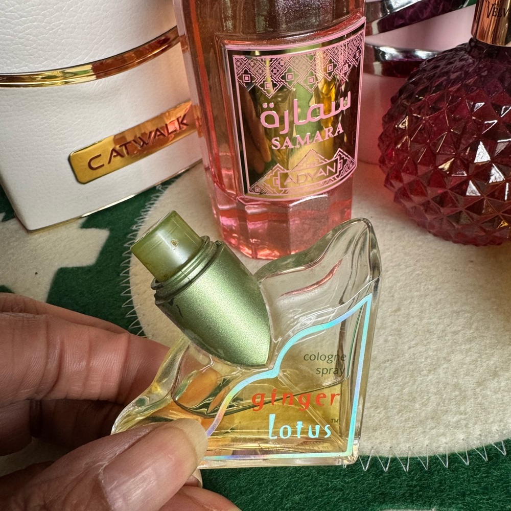 Perfume Bundle - Picture 3 of 6